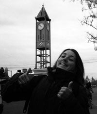 Nadia gives me the thumbs-up in front of the Malargüe town clock